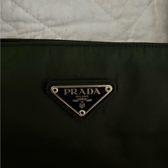 ✨Vintage Prada✨ estimated to be made around 1990-2000. - Picture 4 of 6